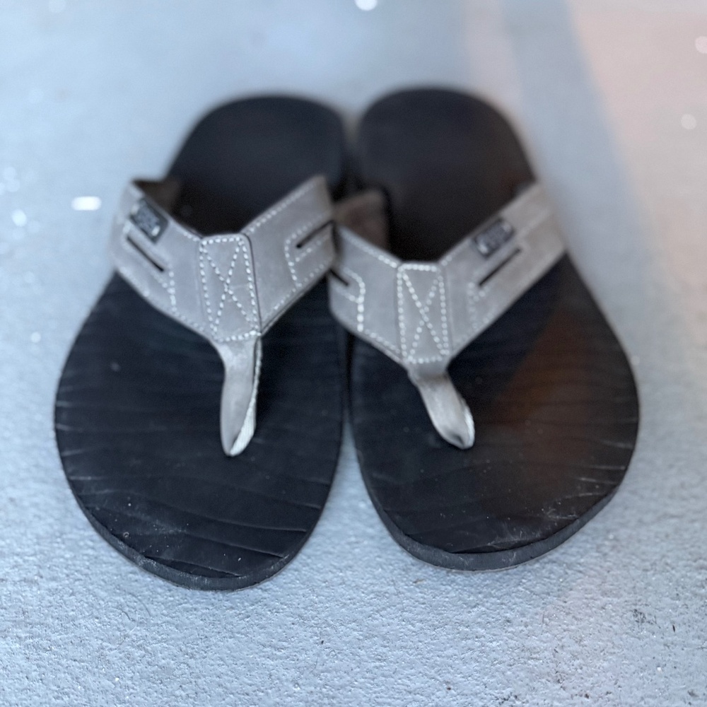 Men’s Flojo Thong Sandals Size 12